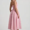 Robe mi-longue A-line à nœud en broderie anglaise Saidey, rose pâle Robe mi-longue A-line à nœud en broderie anglaise Saidey, rose pâle