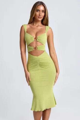 Robe mi-longue Aelia en modal froncé avec détails métalliques et découpes, vert olive