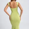 Robe mi-longue Aelia en modal froncé avec détails métalliques et découpes, vert olive Robe mi-longue Aelia en modal froncé avec détails métalliques et découpes, vert olive