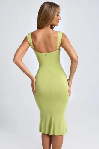 Robe mi-longue Aelia en modal froncé avec détails métalliques et découpes, vert olive