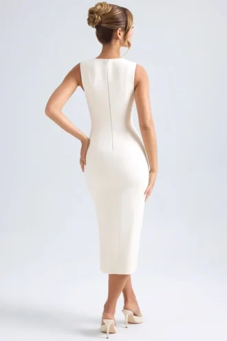 Robe mi-longue Aiko à encolure en cœur, couleur ivoire