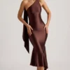 Robe mi-longue asymétrique Shaya avec détail foulard, couleur chocolat Robe mi-longue asymétrique Shaya avec détail foulard, couleur chocolat