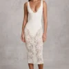 Robe mi-longue Caia en bodys plongeant à dentelle transparente et bords festonnés, couleur blanche Robe mi-longue Caia en bodys plongeant à dentelle transparente et bords festonnés, couleur blanche