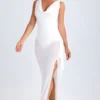 Robe mi-longue à col bénitier et volants Deva, en blanc Robe mi-longue à col bénitier et volants Deva, en blanc