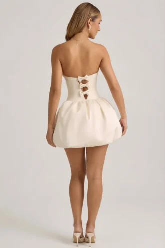 Robe mi-longue convertible Gloriana à nœud et ourlet bouffant, couleur ivoire