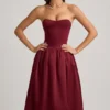 Robe mi-longue convertible à volants et nœud Gloriana, couleur rouge vin Robe mi-longue convertible à volants et nœud Gloriana, couleur rouge vin