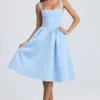 Robe mi-longue à corset drapé Marguerite, bleu poudré Robe mi-longue à corset drapé Marguerite, bleu poudré