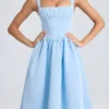 Robe mi-longue à corset drapé Marguerite, bleu poudré Robe mi-longue à corset drapé Marguerite, bleu poudré