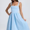Robe mi-longue à corset drapé Marguerite, bleu poudré Robe mi-longue à corset drapé Marguerite, bleu poudré