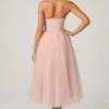 Robe mi-longue à corset en tulle Cindy, couleur rose poudré Robe mi-longue à corset en tulle Cindy, couleur rose poudré