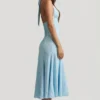 Robe mi-longue à dos nu Elonia à imprimé floral bleu Robe mi-longue à dos nu Elonia à imprimé floral bleu