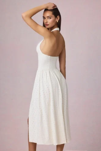 Robe mi-longue à dos nu en modal broderie anglaise Farrah, blanche