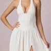 Robe mi-longue à dos nu en modal broderie anglaise Farrah, blanche Robe mi-longue à dos nu en modal broderie anglaise Farrah, blanche