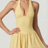 Robe mi-longue à dos nu en modal et broderie anglaise Farrah, jaune citron Robe mi-longue à dos nu en modal et broderie anglaise Farrah, jaune citron