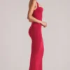 Robe mi-longue à dos nu Landen en rouge cerise