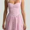 Robe mi-longue à dos nu Orlena avec boutons, rose pâle Robe mi-longue à dos nu Orlena avec boutons, rose pâle