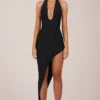 Robe mi-longue à encolure dos nu et ourlet fendu Storie, en noir Robe mi-longue à encolure dos nu et ourlet fendu Storie, en noir