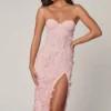 Robe mi-longue Eudora à lacets et fente, couleur rose pâle Robe mi-longue Eudora à lacets et fente, couleur rose pâle