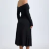Robe mi-longue froncée à épaules dénudées Noelle en modal noir Robe mi-longue froncée à épaules dénudées Noelle en modal noir