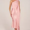 Robe mi-longue Giada à détails foulard en rose poudré Robe mi-longue Giada à détails foulard en rose poudré