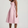 Robe mi-longue Marguerite à corset drapé, couleur Blush Robe mi-longue Marguerite à corset drapé, couleur Blush