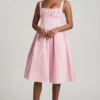 Robe mi-longue Marguerite à corset drapé, couleur Blush Robe mi-longue Marguerite à corset drapé, couleur Blush