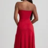 Robe mi-longue sans bretelles A-line en jersey fluide Joely, couleur rouge vif Robe mi-longue sans bretelles A-line en jersey fluide Joely, couleur rouge vif