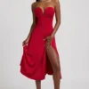 Robe mi-longue sans bretelles A-line en jersey fluide Joely, couleur rouge vif Robe mi-longue sans bretelles A-line en jersey fluide Joely, couleur rouge vif