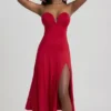 Robe mi-longue sans bretelles A-line en jersey fluide Joely, couleur rouge vif Robe mi-longue sans bretelles A-line en jersey fluide Joely, couleur rouge vif
