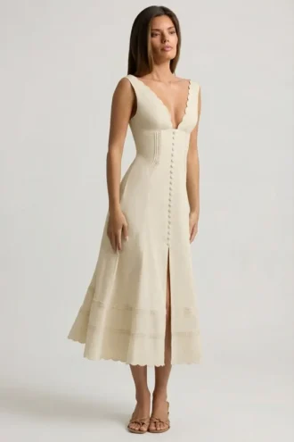 Robe mi-longue évasée en popeline de coton Aralisse, couleur ivoire Robe mi-longue évasée en popeline de coton Aralisse, couleur ivoire