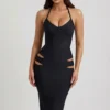Robe midi ajustée à encolure dos nu et découpes Nika, en noir Robe midi ajustée à encolure dos nu et découpes Nika, en noir