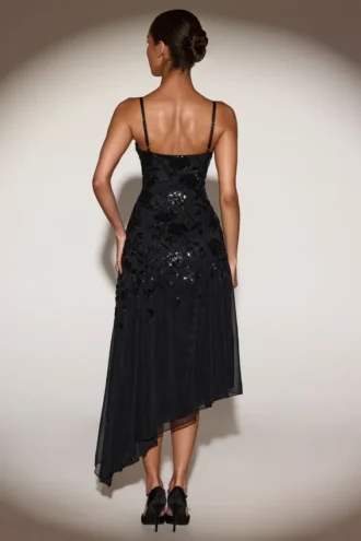 Robe midi asymétrique Zelina à encolure dégagée et ornements, en noir