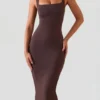 Robe midi à encolure carrée Ainslee, couleur chocolat