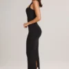 Robe midi moulante à encolure carrée Ainslee en modal, couleur noire Robe midi moulante à encolure carrée Ainslee en modal, couleur noire