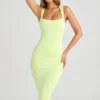 Robe midi moulante à encolure carrée Ainslee en modal, vert matcha Robe midi moulante à encolure carrée Ainslee en modal, vert matcha