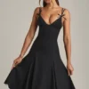 Robe midi trapèze Mallory à nœuds, en noir