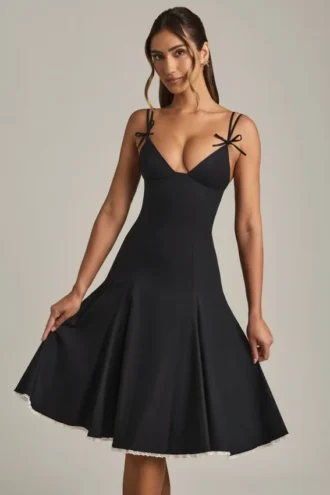 Robe midi trapèze Mallory à nœuds, en noir