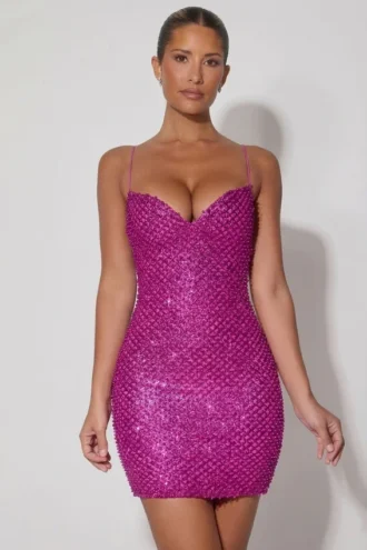 Robe Mischa à encolure en cœur ornée, couleur magenta