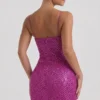 Robe Mischa à encolure en cœur ornée, couleur magenta Robe Mischa à encolure en cœur ornée, couleur magenta