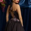 Robe Nanala à dos nu, lacets et ourlet bouffant, imprimé floral noir Robe Nanala à dos nu, lacets et ourlet bouffant, imprimé floral noir