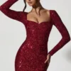 Robe Sephina à col en cœur et ornements, rouge Robe Sephina à col en cœur et ornements, rouge