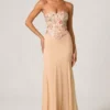 Robe sirène à corset orné Lysana, beige à motifs floraux Robe sirène à corset orné Lysana, beige à motifs floraux