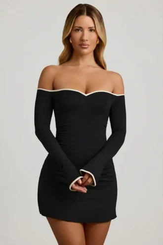 Robe Stasia en modal, à épaules dénudées et coupe trapèze, en noir