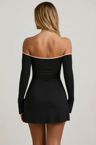 Robe Stasia en modal, à épaules dénudées et coupe trapèze, en noir