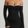 Robe Stasia en modal, à épaules dénudées et coupe trapèze, en noir Robe Stasia en modal, à épaules dénudées et coupe trapèze, en noir
