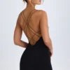 Robe Tesni à bretelles et dos nu, en noir Robe Tesni à bretelles et dos nu, en noir