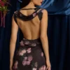 Robe trapèze à dos nu drapé Nalini, imprimé floral noir