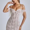 Robe trapèze en dentelle transparente Eleonora, couleur ivoire Robe trapèze en dentelle transparente Eleonora, couleur ivoire