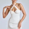 Robe trapèze à encolure croisée Lisbeth, couleur ivoire Robe trapèze à encolure croisée Lisbeth, couleur ivoire