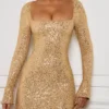 Robe trapèze Kiyara ornée de broderies, couleur or